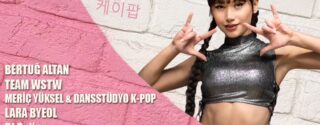 K-Pop Summer Pinkeu afiş